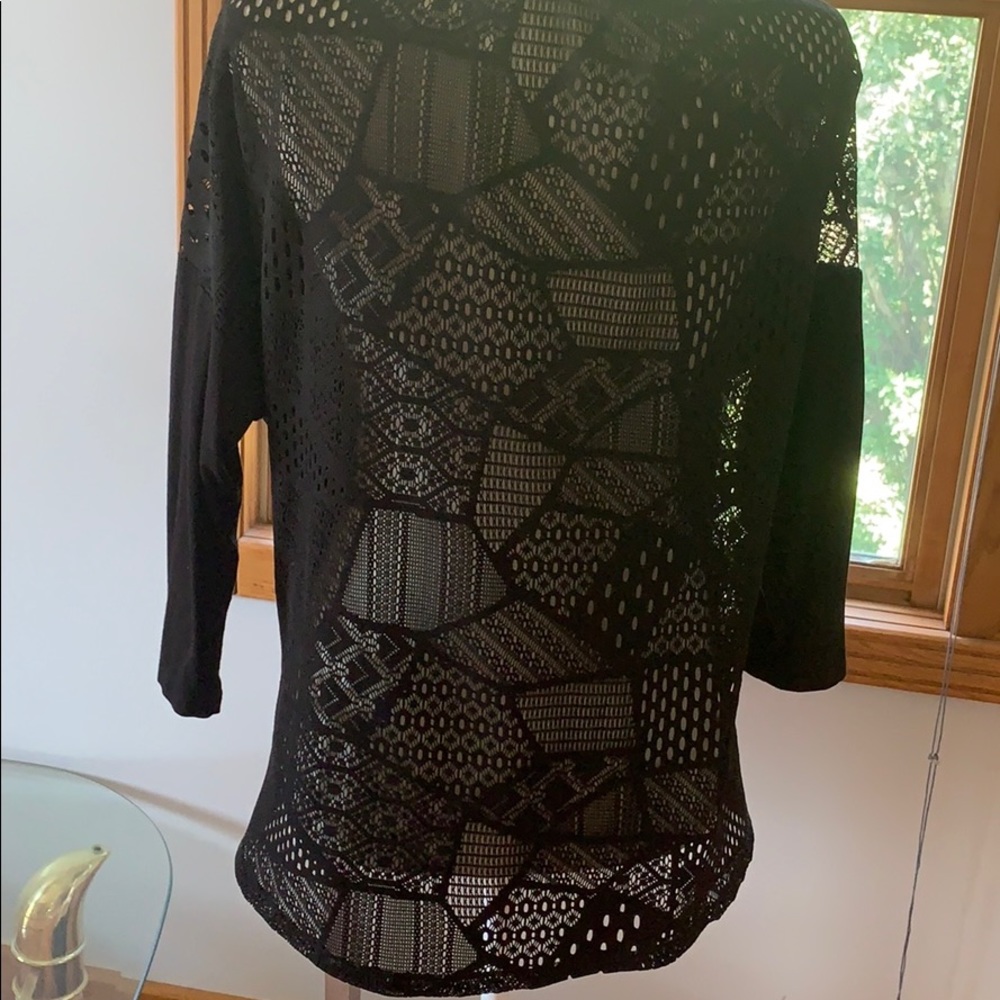 Cache black top with sheer lace back - Picture 4 of 8